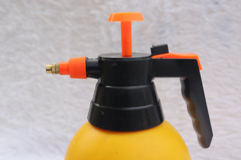 2 Litre Pressure Sprayer with Locking Cap